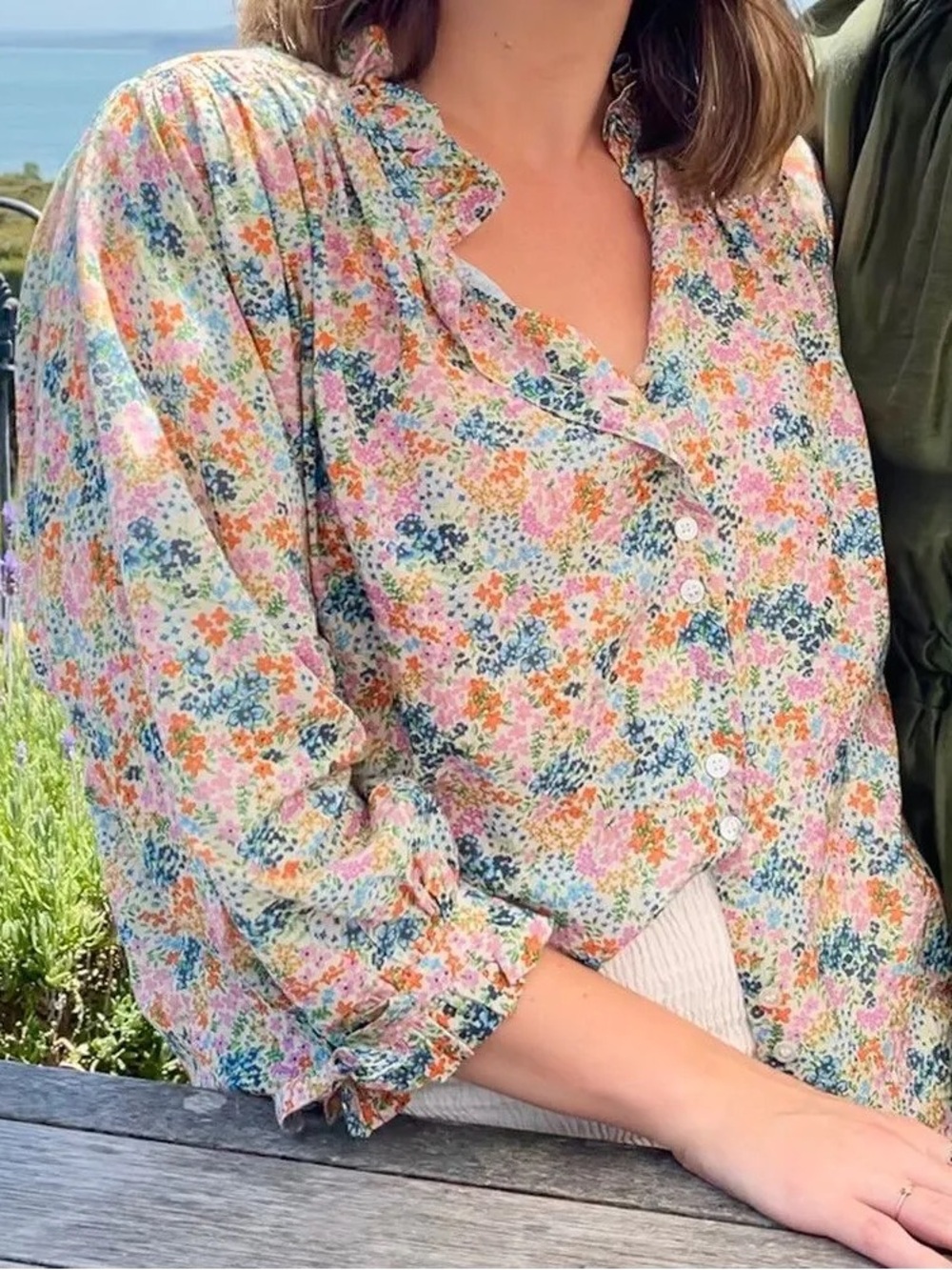 Doen Rose Buttondown Lady Bird Print Ditsy Floral Ruffle Multicolor Large